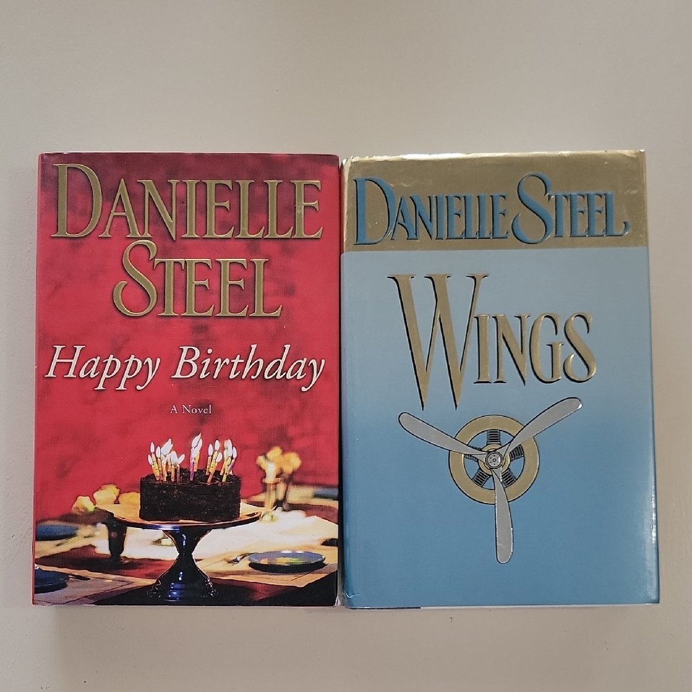 Danielle Steel Book Set - Happy Birthday & Wings